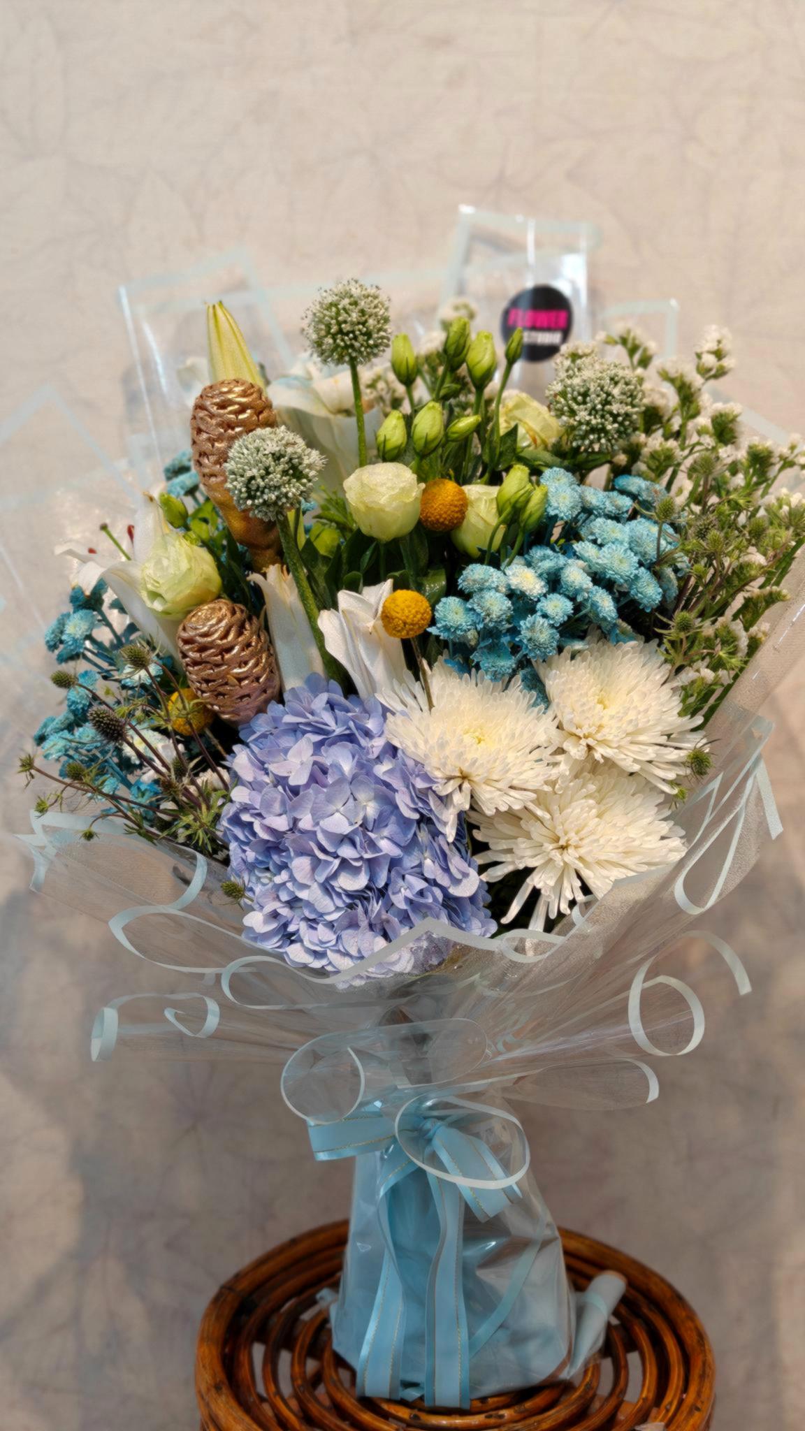 Exotic flowers bouquet